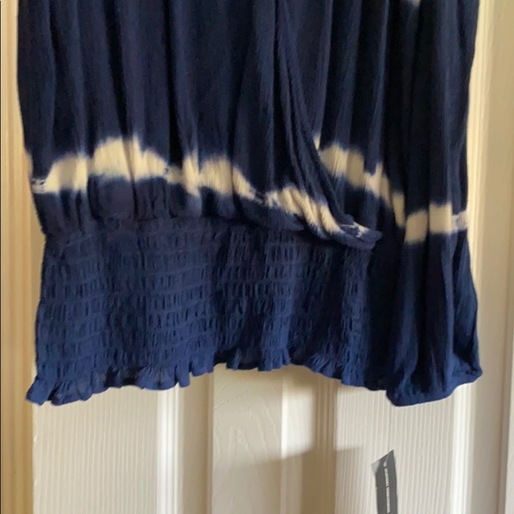 NEW INC Top - Picture 2 of 4